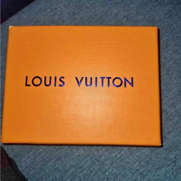 Louis Vuitton Mens Wallet - Picture 5 of 8